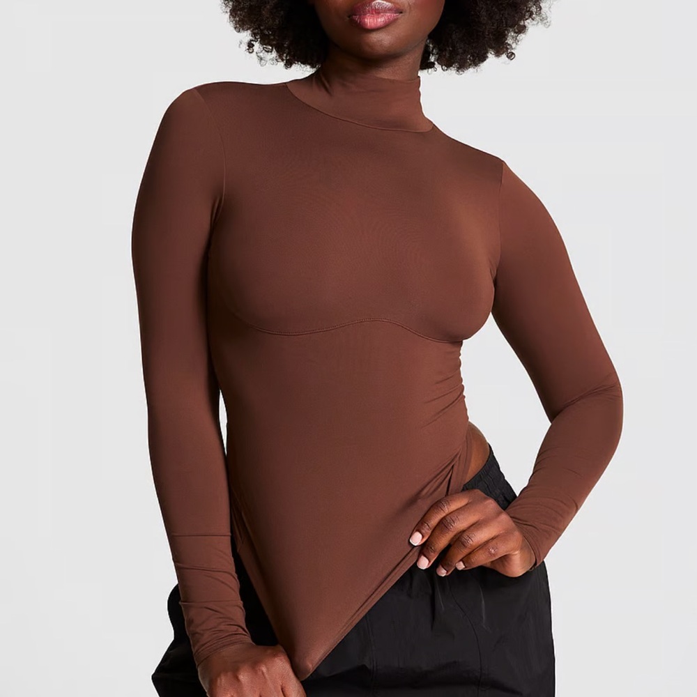 NWT PINK
BASE STRETCH MOCK-NECK LONG-SLEEVE TOP